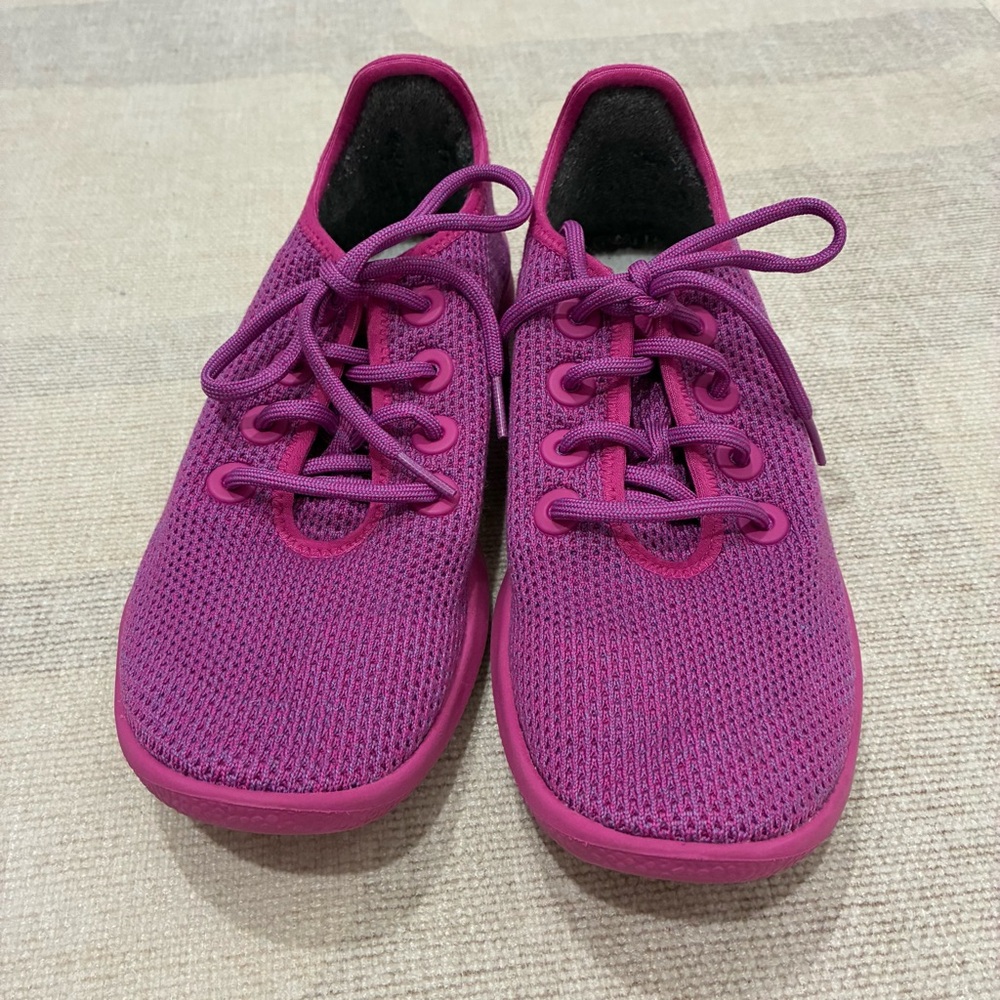 W9 | Allbirds Bloom Pink Tree Runners Sneakers